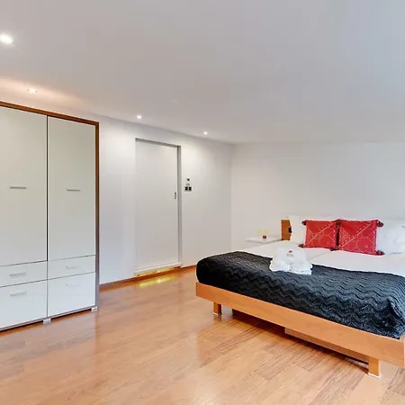 Seaside Vegas 190 M From The By Renters *